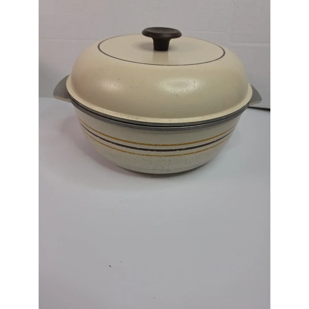 Vintage Regal Ware Dutch Oven 5qt Aluminum Stock Pot  Lid Beige Stripe